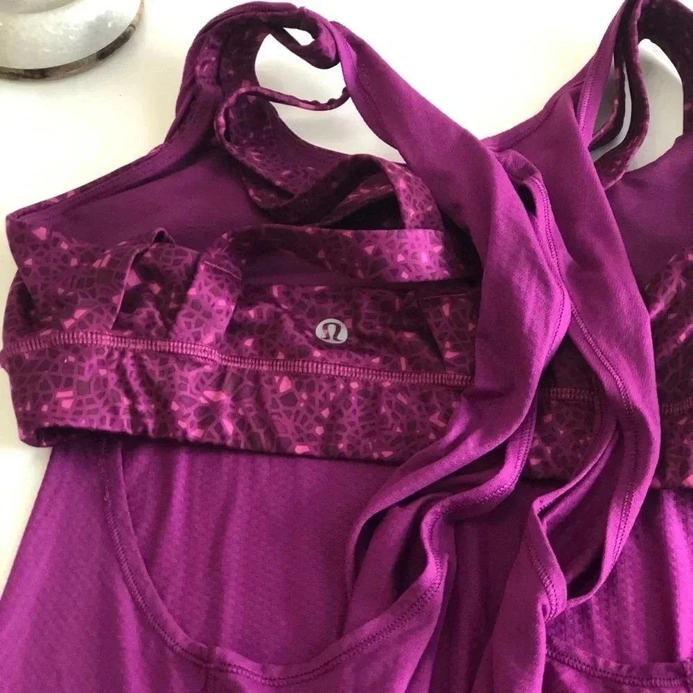 ! Lululemon shirt built in bra! Sz 6